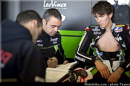 superbike_baz_016_wsbk_2012_angleterre_donington.jpg