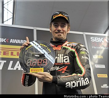 superbike_biaggi_004_wsbk_2012_angleterre_donington.jpg
