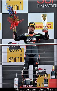 superbike_biaggi_005_wsbk_2012_angleterre_donington.jpg