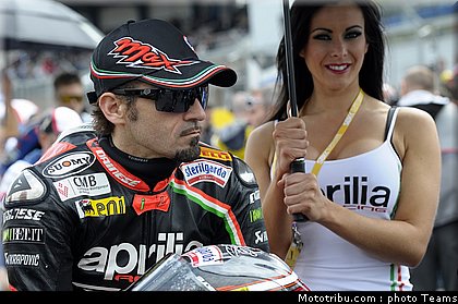 superbike_pitbabe_016_wsbk_2012_angleterre_donington.jpg