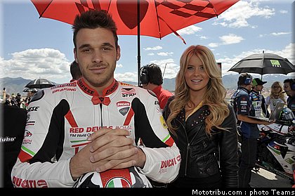 wsbk_pitbabe_014_usa_miller_2012.jpg