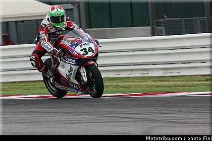 sbk_giugliano_001_san_marin_misano_2012.jpg