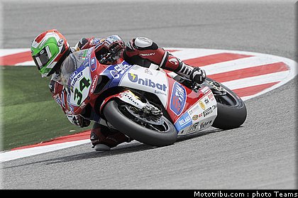 sbk_giugliano_005_san_marin_misano_2012.jpg