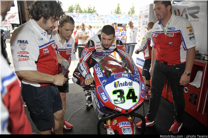 sbk_giugliano_007_republique_tcheque_brno_2012