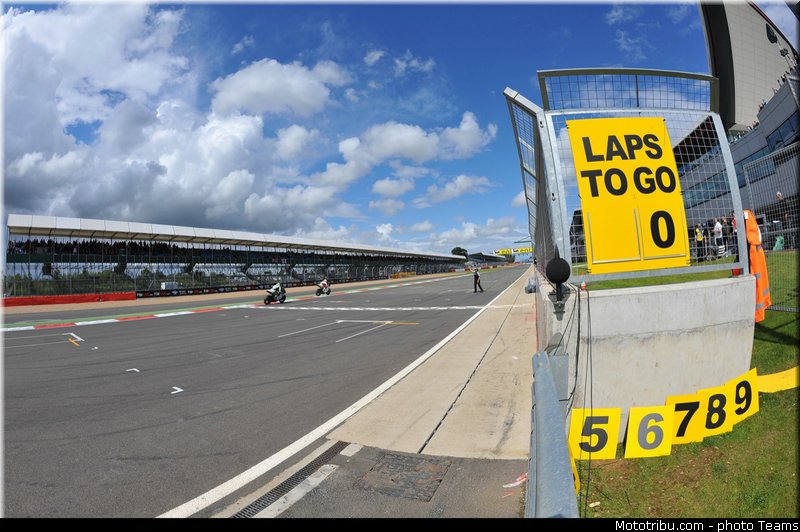 sbk_ambiance_003angleterre_silverstone_2012