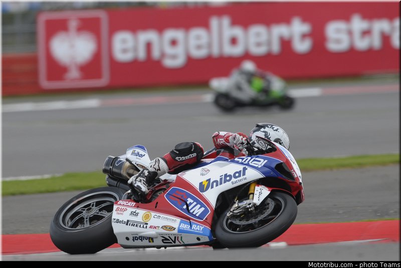 sbk_checa_005angleterre_silverstone_2012