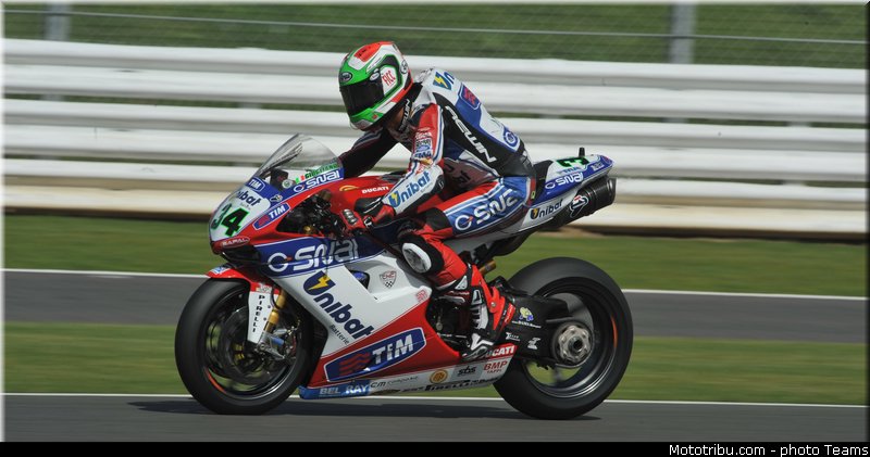 sbk_giugliano_002angleterre_silverstone_2012