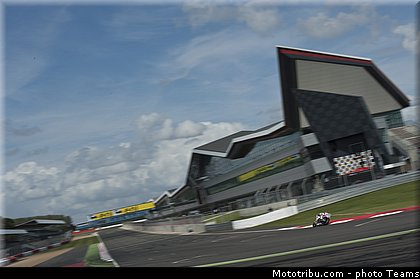 sbk_045angleterre_silverstone_2012.jpg