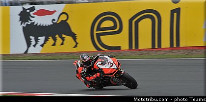 sbk_biaggi_001angleterre_silverstone_2012.jpg
