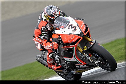 sbk_biaggi_002_wsbk_2012_russie_moscou.jpg