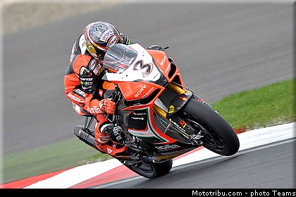 sbk_biaggi_005_wsbk_2012_russie_moscou.jpg