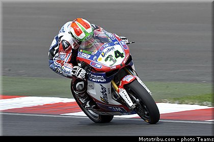 sbk_giugliano_001_wsbk_2012_russie_moscou.jpg