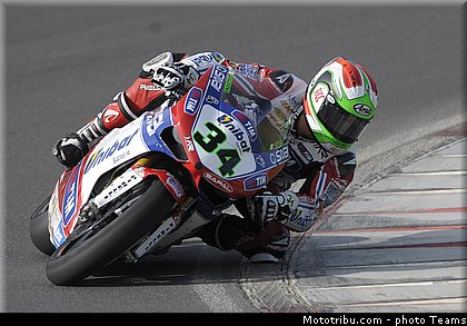 sbk_giugliano_003_wsbk_2012_russie_moscou.jpg