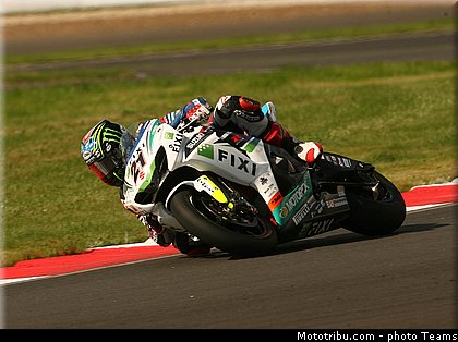 sbk_hopkins_001_wsbk_2012_russie_moscou.jpg