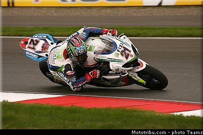 sbk_hopkins_002_wsbk_2012_russie_moscou.jpg