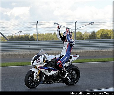 sbk_melandri_002_wsbk_2012_russie_moscou.jpg