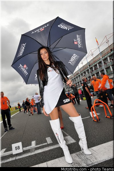 sbk_pitbabe_019_france_magny_cours_2012