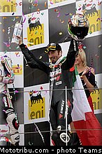 sbk_pitbabe_024_france_magny_cours_2012.jpg