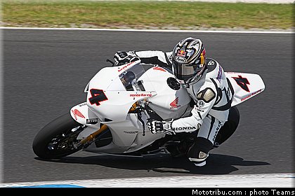 aoyama_007 superbike_supersport_test_2012.jpg