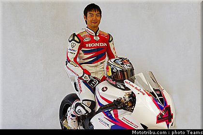 aoyama_020 superbike_supersport_test_2012.jpg