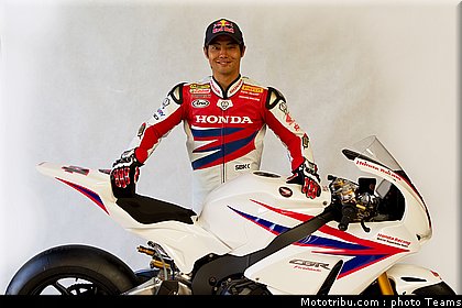 aoyama_024 superbike_supersport_test_2012.jpg