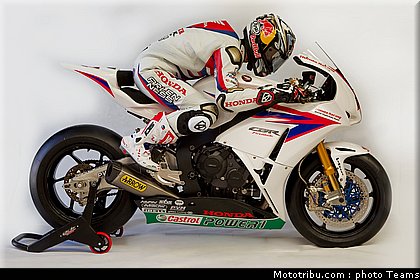 aoyama_026 superbike_supersport_test_2012.jpg
