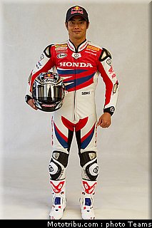 aoyama_029 superbike_supersport_test_2012.jpg