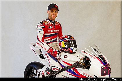 rea_031 superbike_supersport_test_2012.jpg
