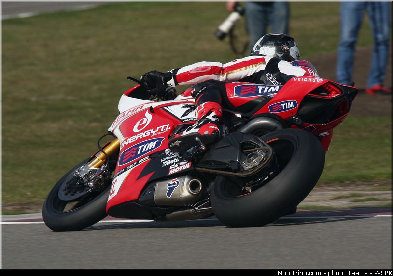 sbk_checa_008_pays_bas_assen_2013