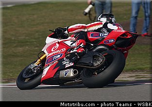 sbk_checa_008_pays_bas_assen_2013.jpg