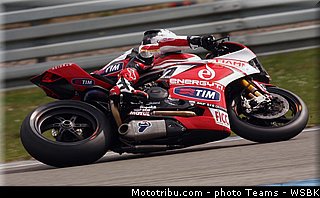sbk_checa_010_pays_bas_assen_2013.jpg