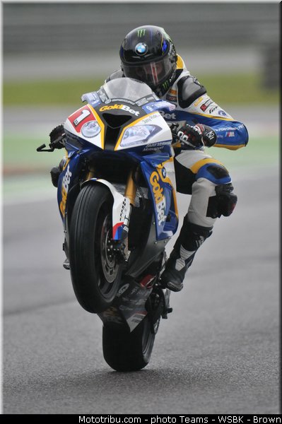 1000stk_barrier_001_wsbk_2013_italie_monza