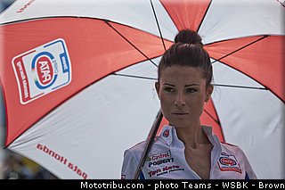 sbk_pit_babe_051_wsbk_2013_italie_monza.jpg
