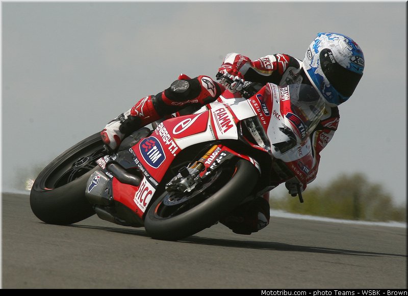 sbk_checa_005_angleterre_donington_park_2013