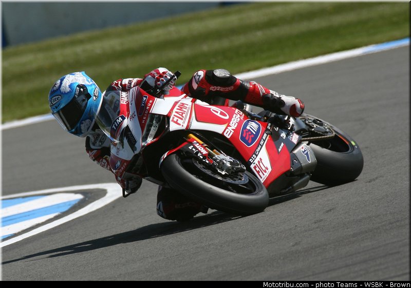 sbk_checa_009_angleterre_donington_park_2013
