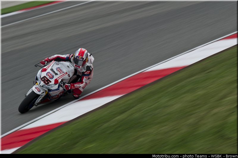 sbk_rea_001_wsbk_2013_portugal_portimao