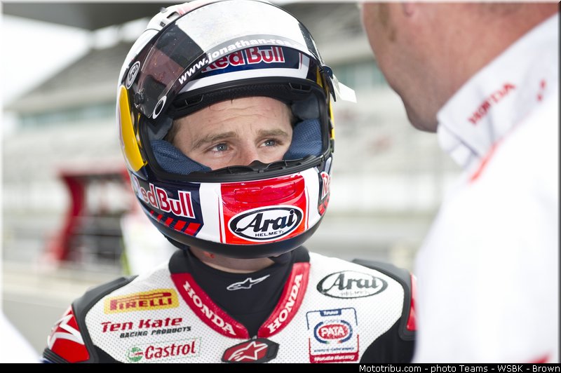 sbk_rea_005_wsbk_2013_portugal_portimao