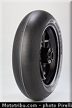 pirelli_sbk_slick_sc1_01_17_pouces_2013_.jpg