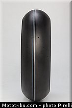 pirelli_sbk_slick_sc1_03_17_pouces_2013_.jpg