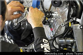aprilia_racing_team_70_wsbk_2013_teams.jpg