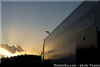 suzuki_crescent_043_wsbk_2013_teams.jpg