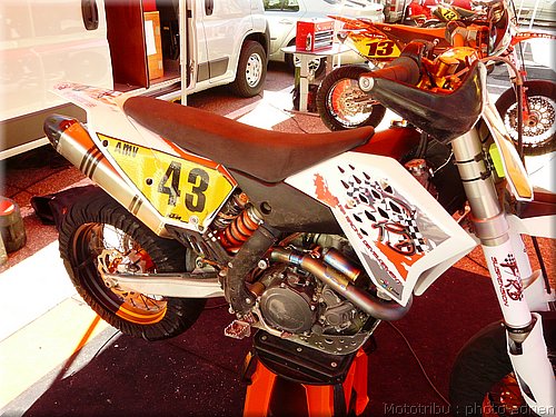 supermotard-alphuez2008-paddock_098.JPG