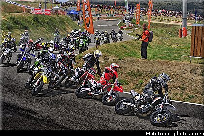 supermoto_s1_16_supermotard_alp_huez_2009.jpg