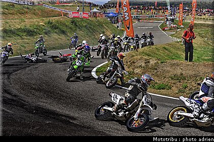 supermoto_s1_20_supermotard_alp_huez_2009.jpg