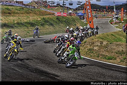 supermoto_s1_23_supermotard_alp_huez_2009.jpg