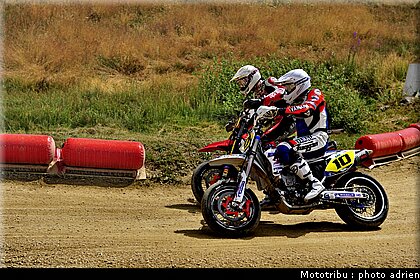 supermoto_s2_05_supermotard_alp_huez_2009.jpg