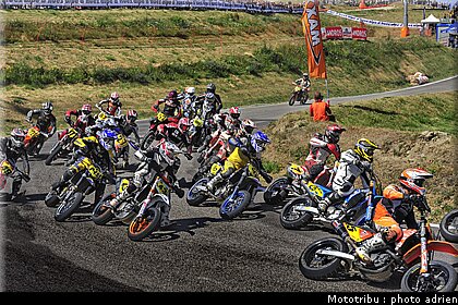 supermoto_s2_51_supermotard_alp_huez_2009.jpg