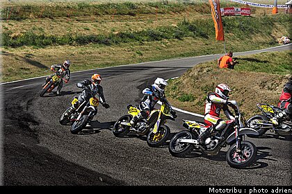 supermoto_s2_55_supermotard_alp_huez_2009.jpg