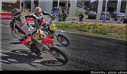 supermoto_s2_63_supermotard_alp_huez_2009.jpg