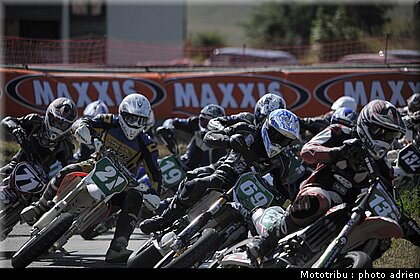 supermoto_s3_25_supermotard_alp_huez_2009.JPG
